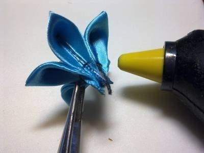 МК Цветок канзаши с острыми лепестками