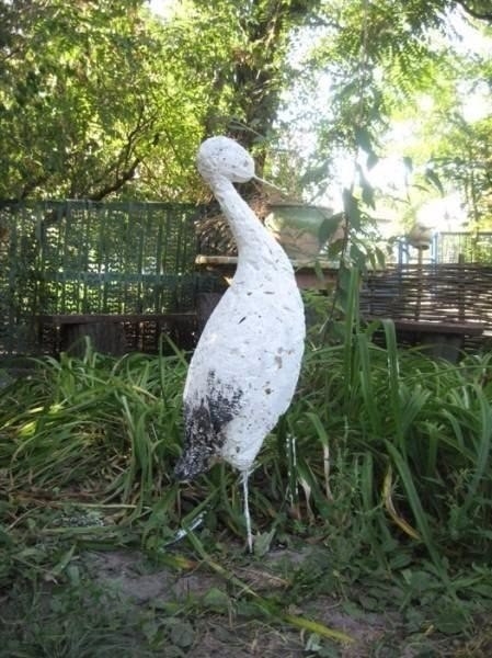 Садовая скульптура своими руками Аист