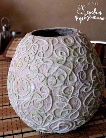 Интерьерная ваза в технике папье-маше