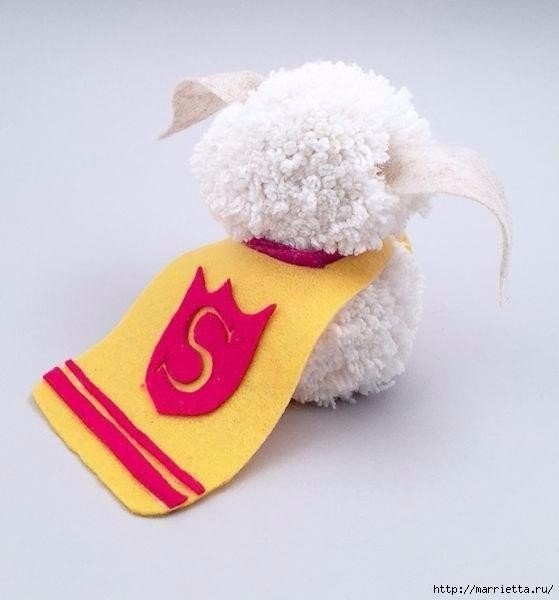 Маленький пудель из помпонов. Мастер-класс.