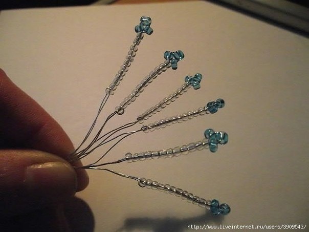 Цветок из бисера. автор мк: оксана домаш Цветок из бисера. автор мк: оксана домаш