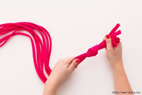 Плетёное кашпо для цветочного горшка