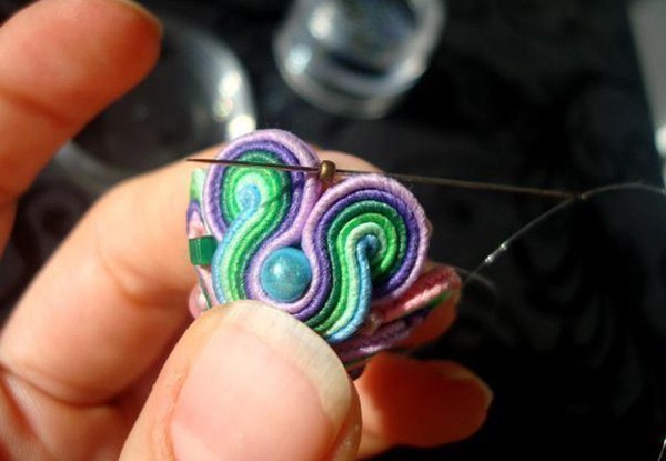 Создаем бусину в технике объемной сутажной вышивки.