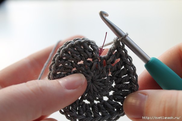 Подставочки под чашки-кружки крючком