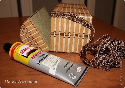 Сундучок из деревянной салфетки