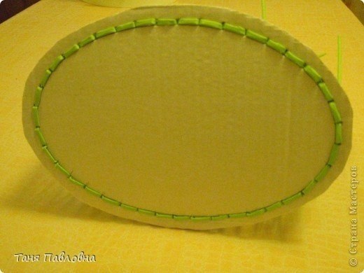 Корзина из газетных трубочек. автор таня павловна