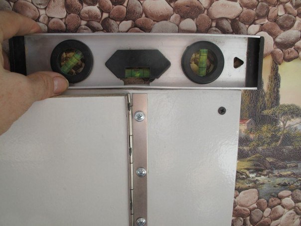 Складной столик для маленького балкона