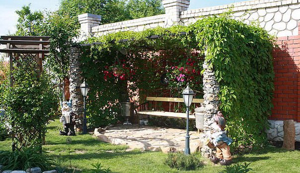 Зона отдыха в саду