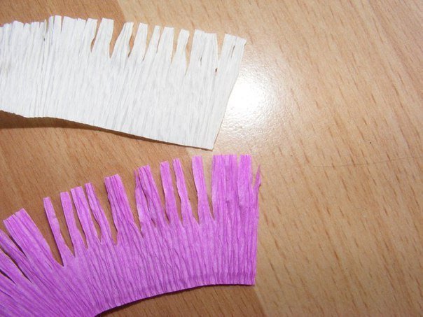 Герберы из гофрированной бумаги