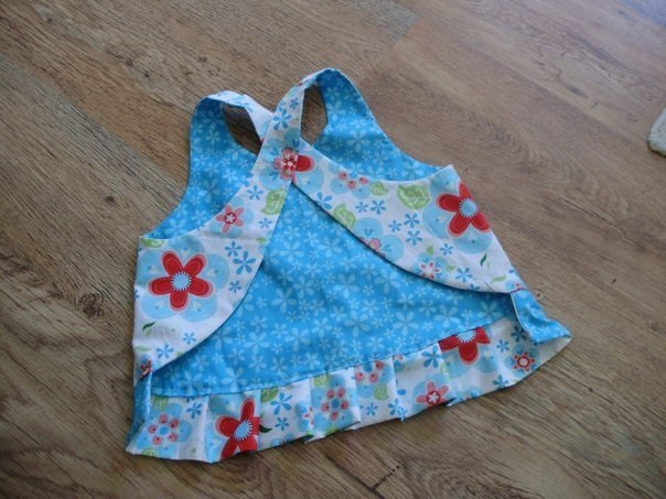 Фартучек для маленькой девочки