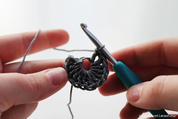 Подставочки под чашки-кружки крючком