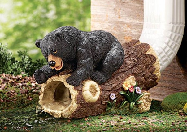 Оригинальный водосток для загородного дома