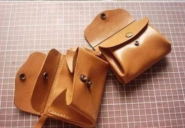 Маленькая сумочка из кожи