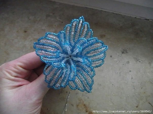 Цветок из бисера. автор мк: оксана домаш Цветок из бисера. автор мк: оксана домаш