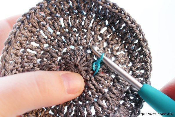 Подставочки под чашки-кружки крючком