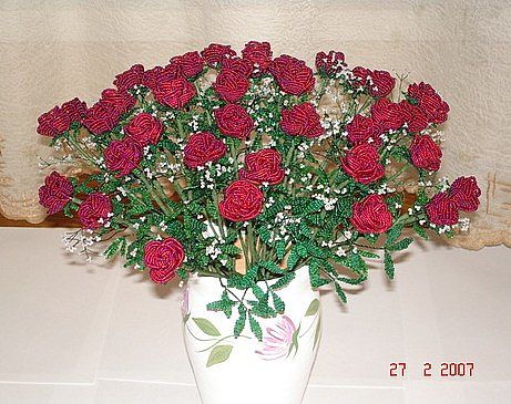 Букет роз из бисера Букет роз из бисера