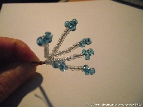 Цветок из бисера. автор мк: оксана домаш Цветок из бисера. автор мк: оксана домаш