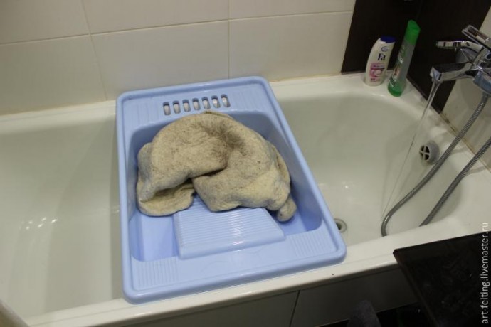 Валяное панно с розой