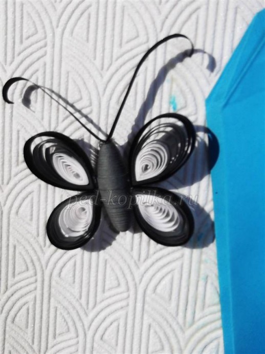 Картина с цветами в технике квиллинга: мастер-класс