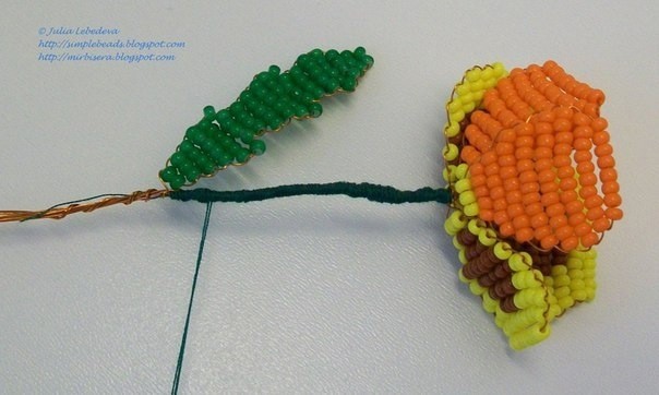 ​Анютины глазки из бисера