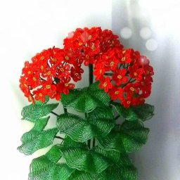 Герань из бисера