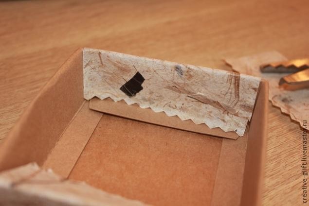 Крафтовая подарочная коробка