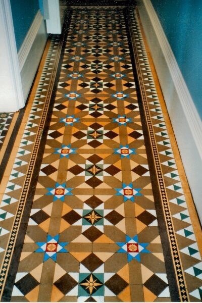 Варианты того, как красиво выложить плитку на полу: идеи