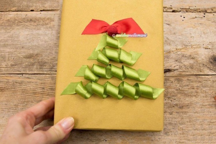 Красивая идея упаковки новогоднего подарка