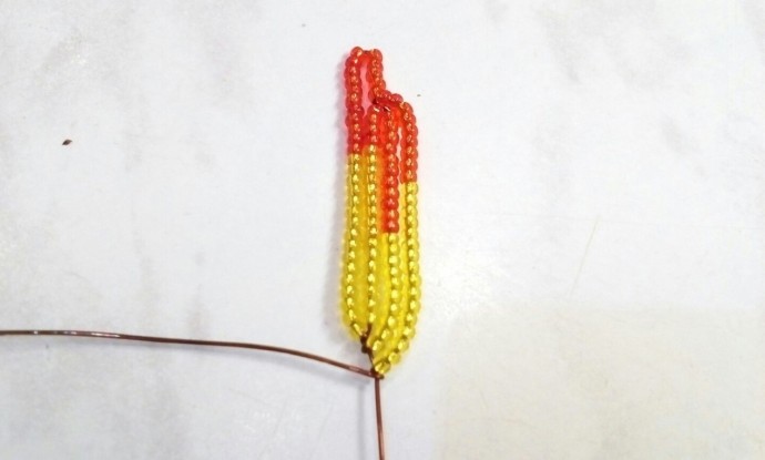 Прекрасная орхидея из бисера