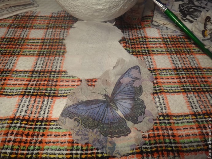 Большой декоративный шар из папье-маше