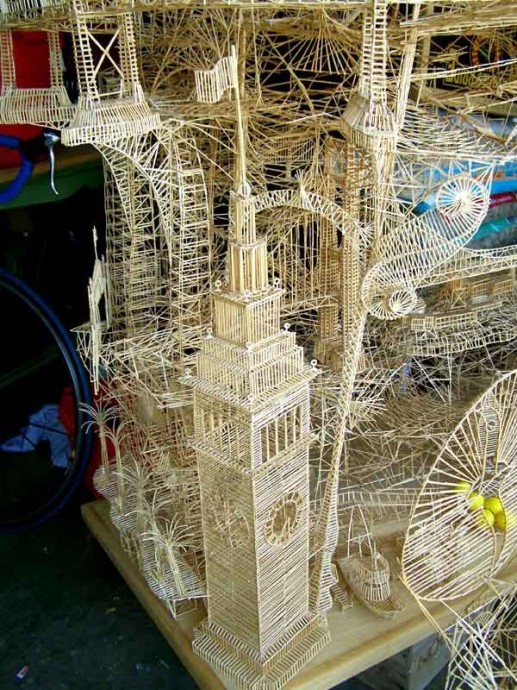 Невероятные скульптуры из зубочисток