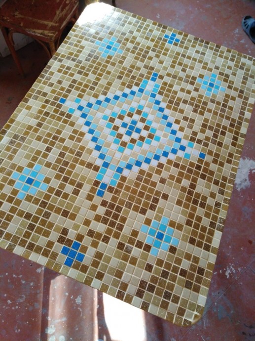 Новый дизайнерский стол из старого облезлого