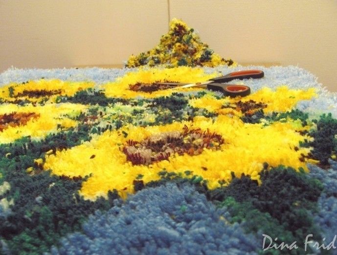 Ковры-пушистики из остатков пряжи