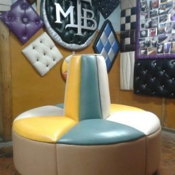 Круглый диванчик