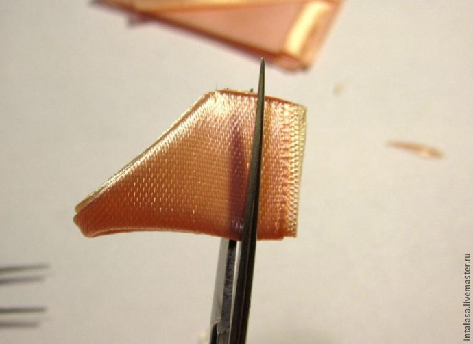 Резиночка для волос канзаши