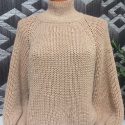 Свитер женский спицами с регланом