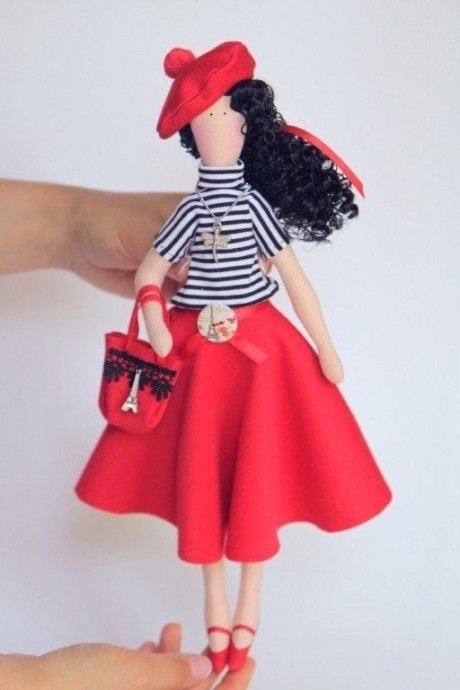 ​Текстильная куколка с французским характером