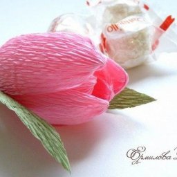 Букет тюльпанов из конфет