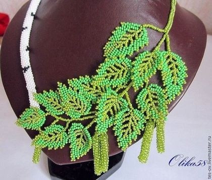 Листочки из бисера в украшениях