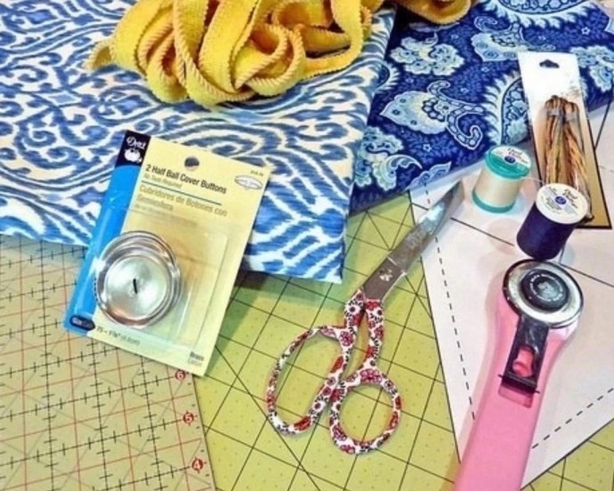 Текстильная подушка