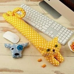 Милые коты из остатков ткани