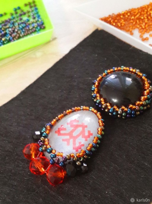 Изготавливаем брошь "Узорчатый жучок"