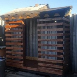 Небольшой дровник на дачу своими руками