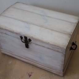 Вторая жизнь старинного сундучка