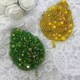 ​Мастер-класс процесса создания брошек в виде листочков