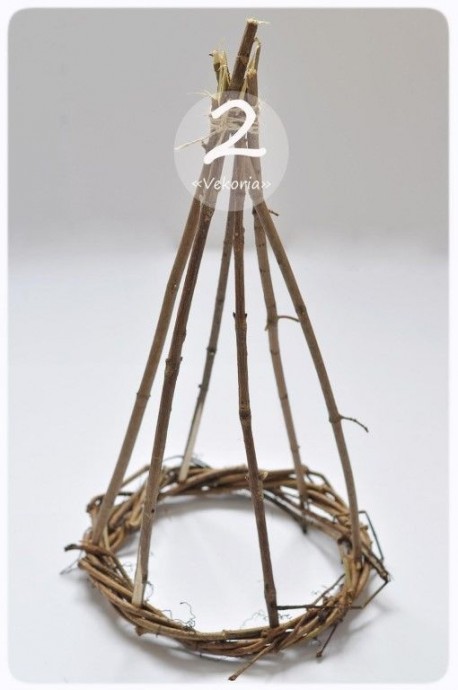 ​Ёлочка из веток дерева