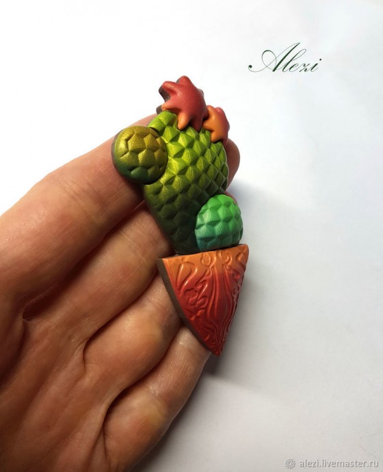 Брошь "Кактус" из полимерной глины