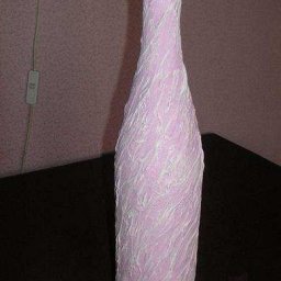 Декорирование бутылки туалетной бумагой