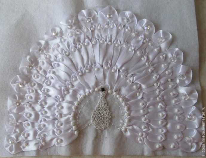 Делаем оригинальный элемент для аппликации "Белый павлин" Делаем оригинальный элемент для аппликации "Белый павлин"