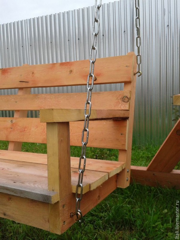 Мастерим дачные качели своими руками